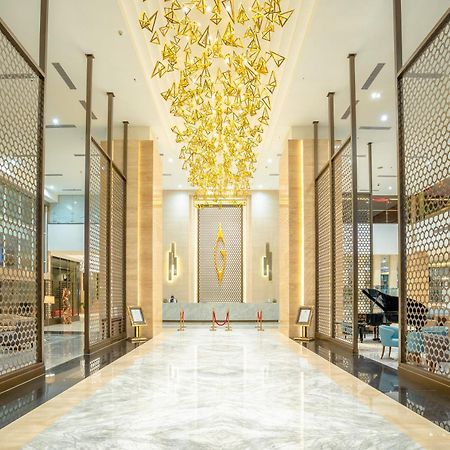 Gumaya Tower Hotel Σεμαράνγκ Εξωτερικό φωτογραφία