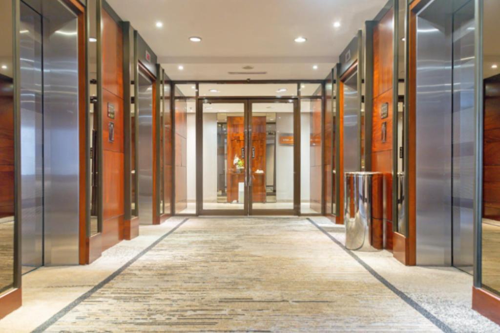 Gumaya Tower Hotel Σεμαράνγκ Εξωτερικό φωτογραφία