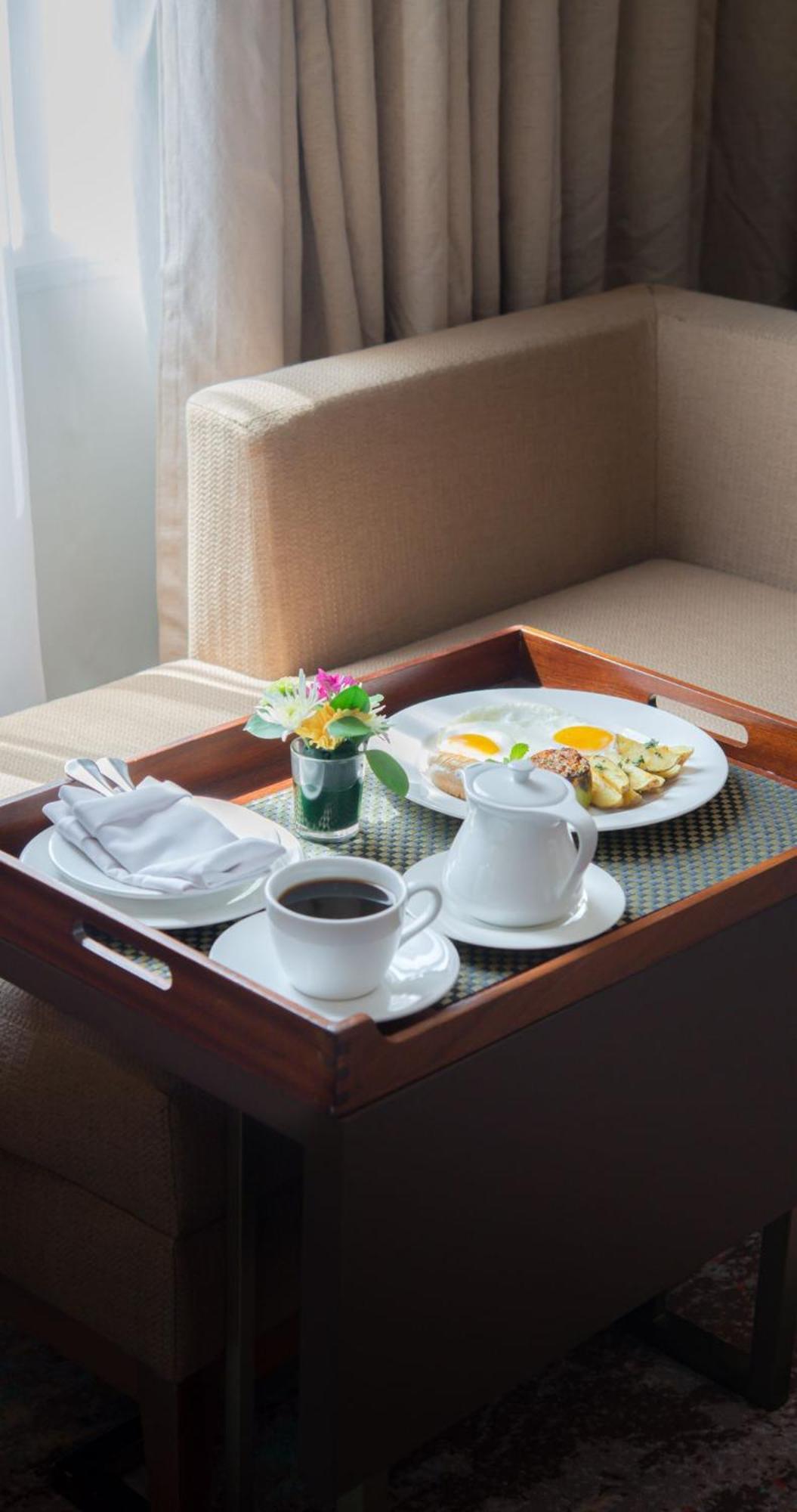 Gumaya Tower Hotel Σεμαράνγκ Εξωτερικό φωτογραφία