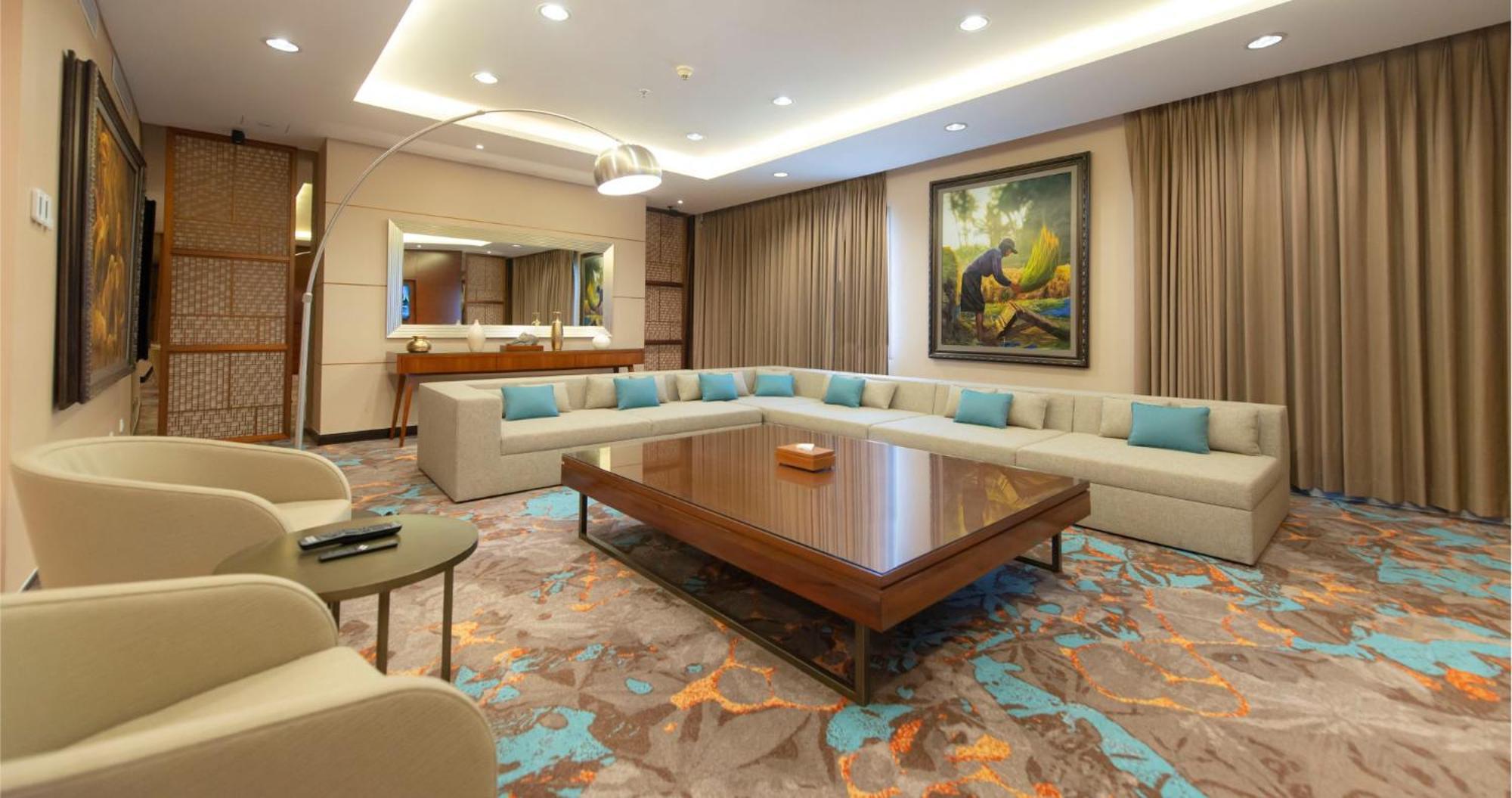 Gumaya Tower Hotel Σεμαράνγκ Εξωτερικό φωτογραφία