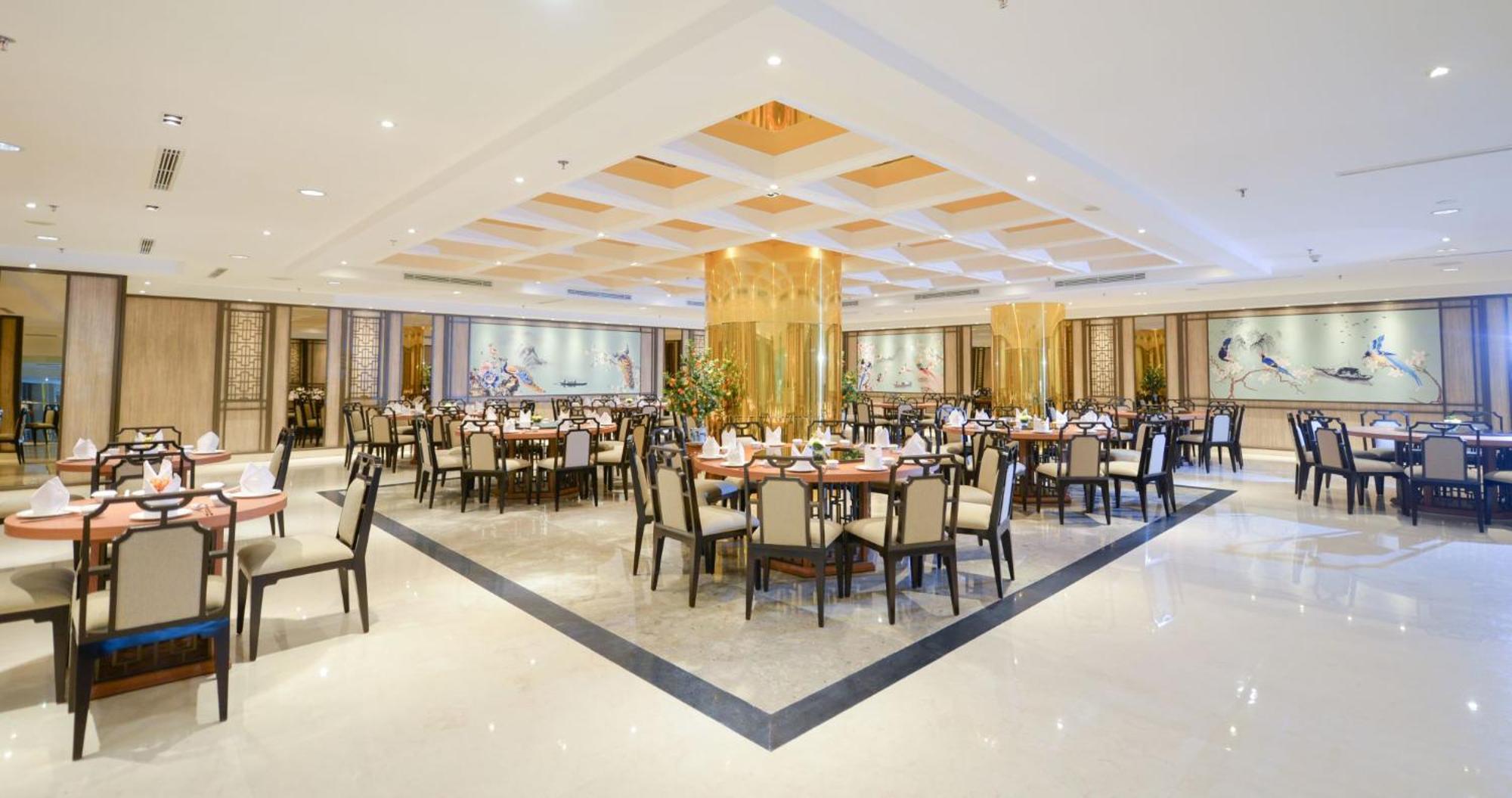 Gumaya Tower Hotel Σεμαράνγκ Εξωτερικό φωτογραφία