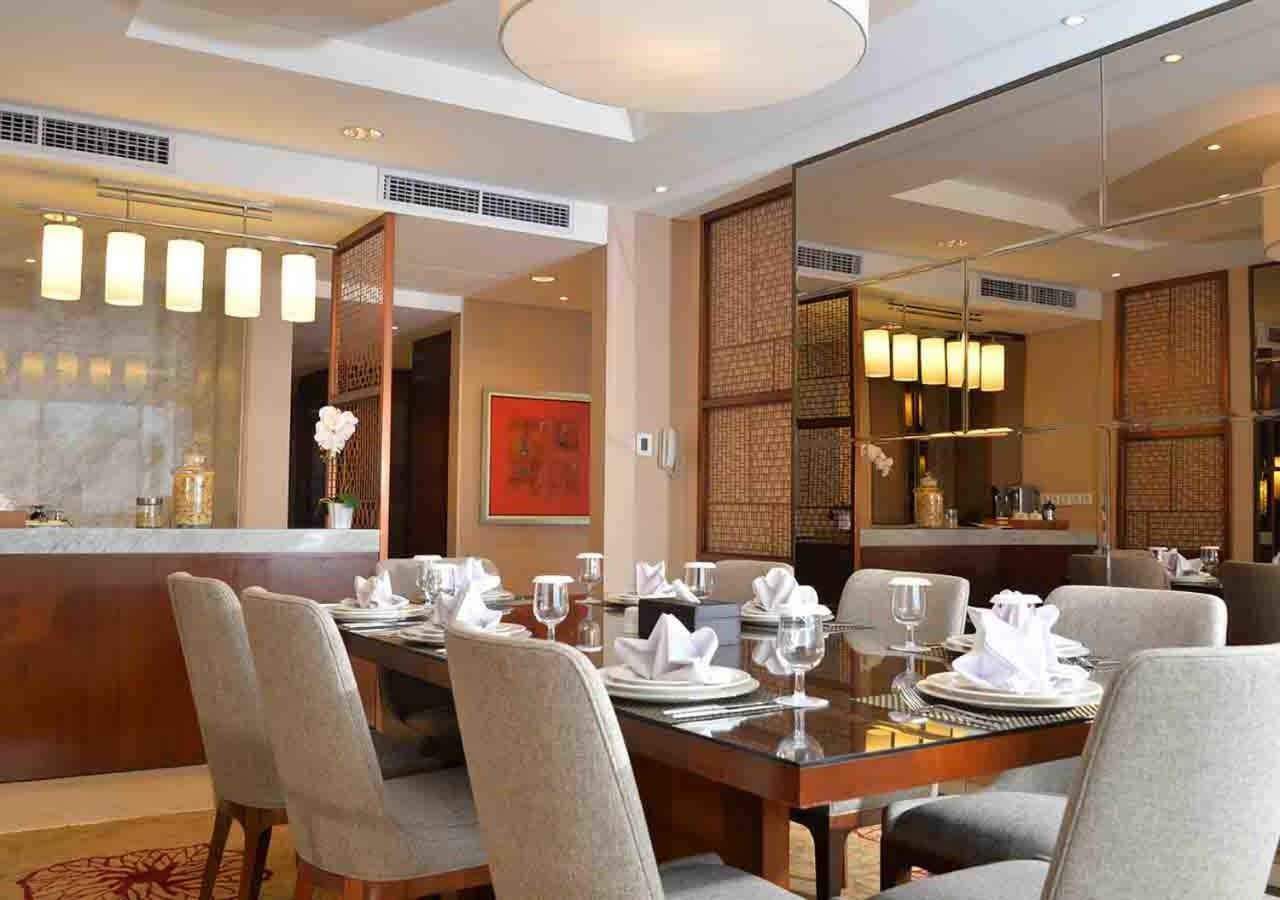 Gumaya Tower Hotel Σεμαράνγκ Εξωτερικό φωτογραφία