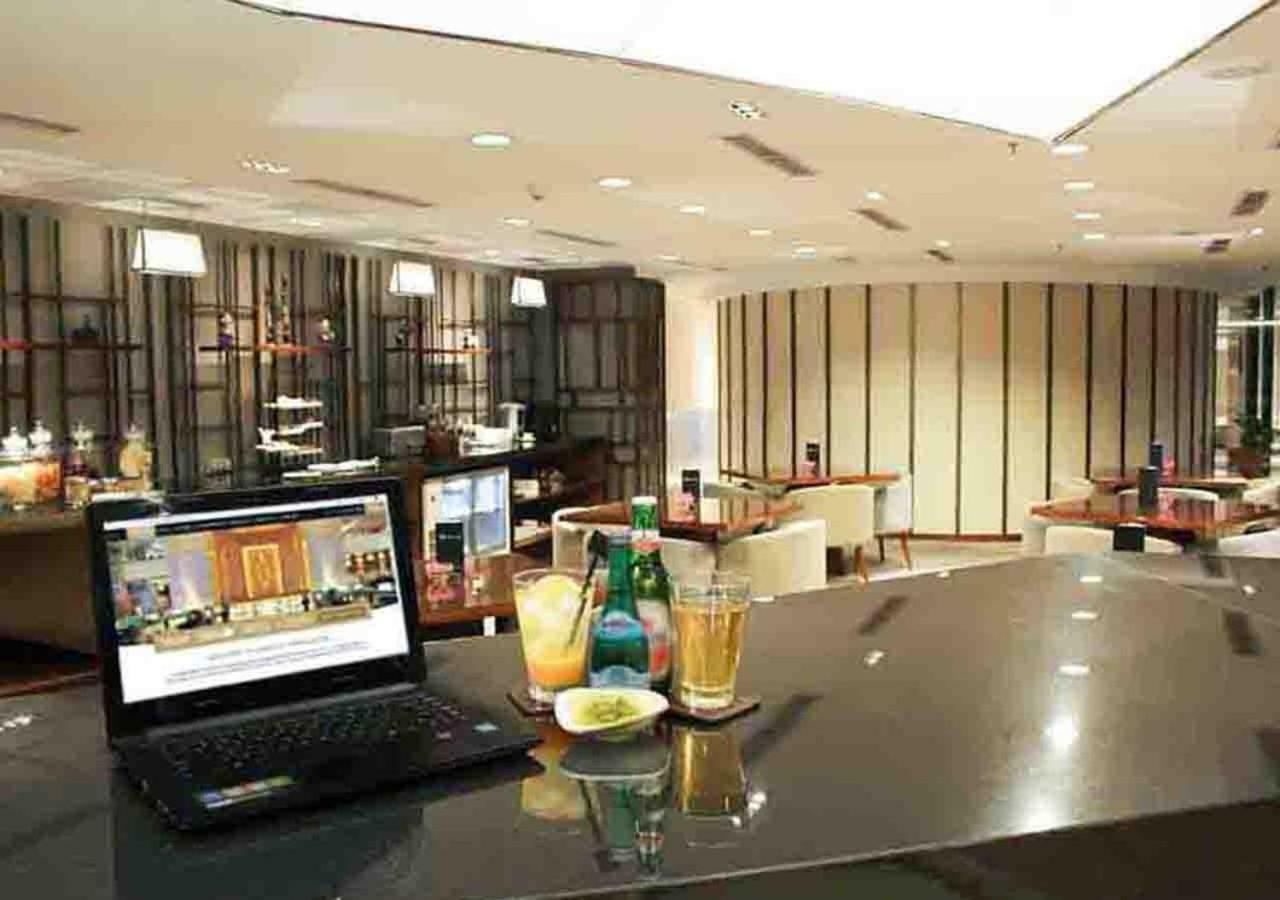 Gumaya Tower Hotel Σεμαράνγκ Εξωτερικό φωτογραφία